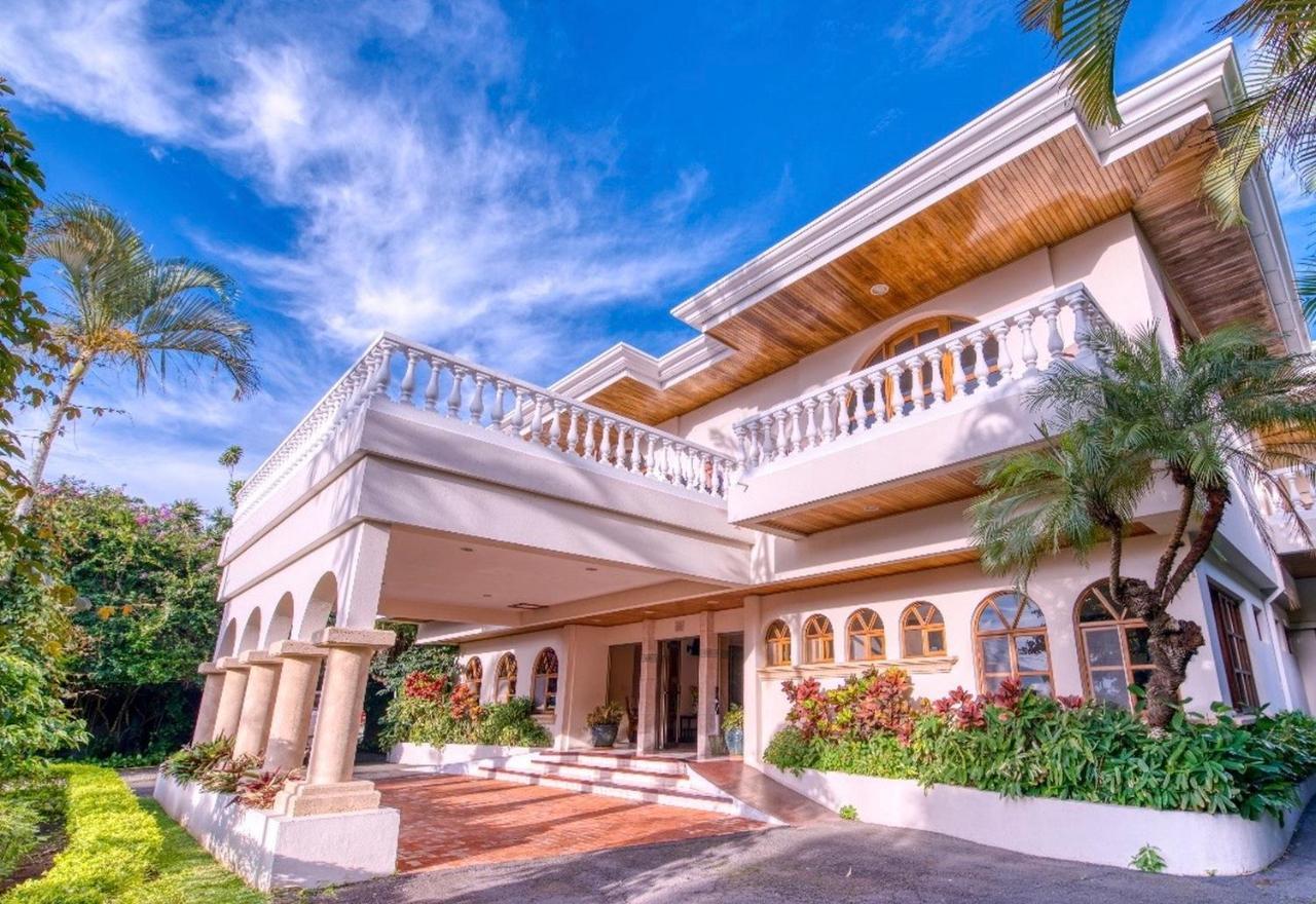 Buena Vista Chic Hotel Pilas Exteriér fotografie